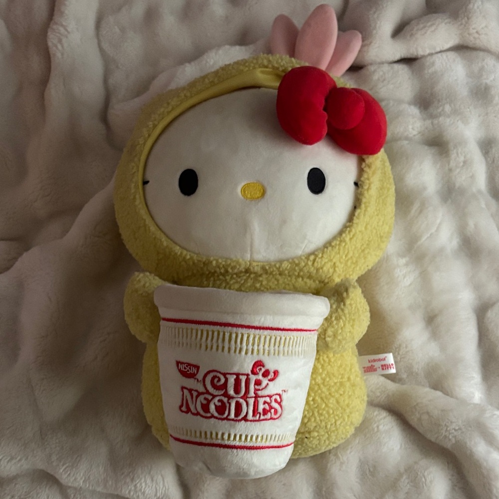 ISSI Hello Kitty Plush with Cup Noodles